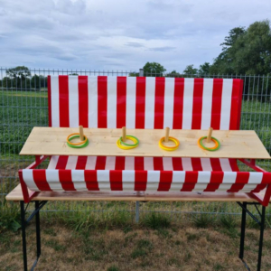 Verkauf: Ringwurfstand mit 12 Ringen / rot-weiß gestreift (NEU)