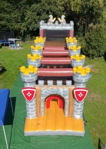 Hüpfburg Multiplay Ritterhindernisparcour 2-teilig  (17,2 x 3,7 m)